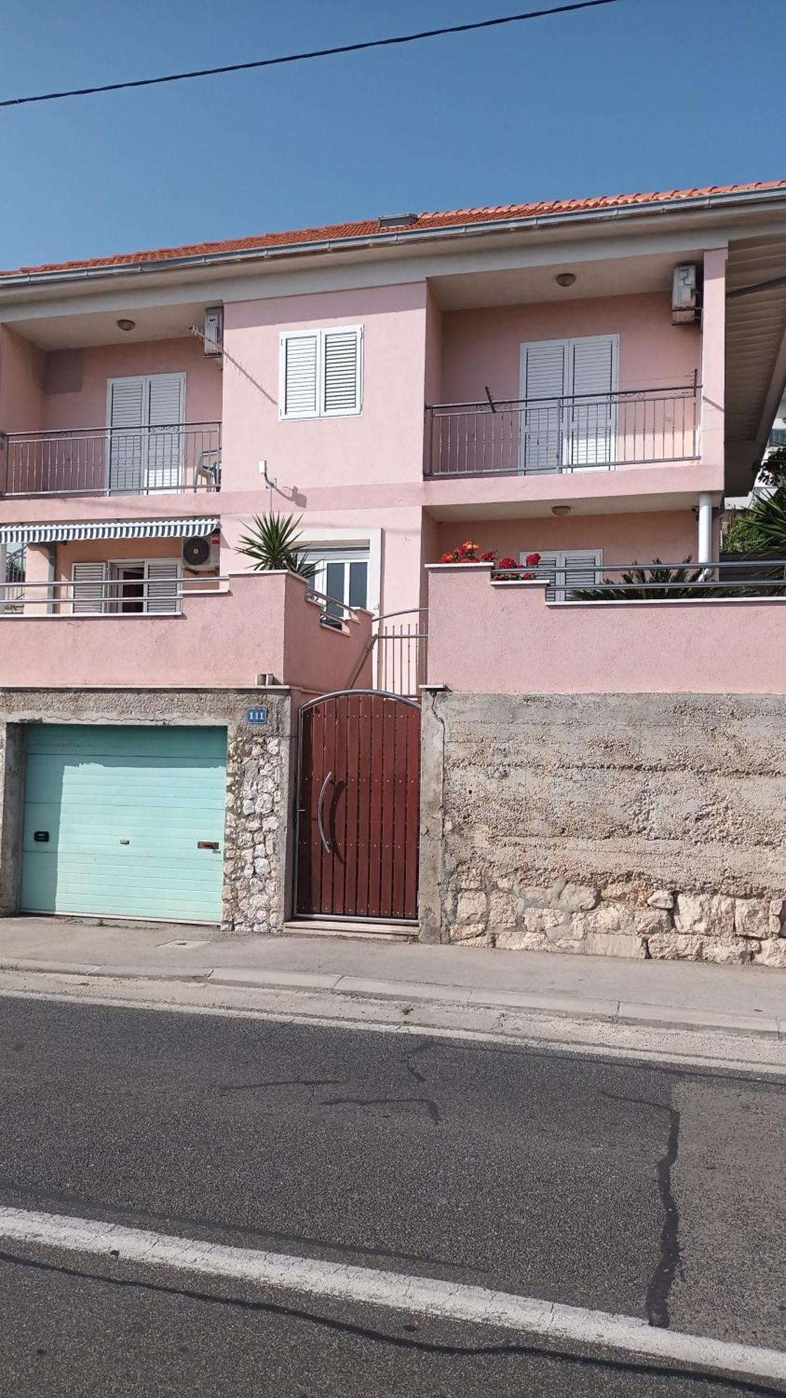 Appartamento Cici Dugi Rat Esterno foto